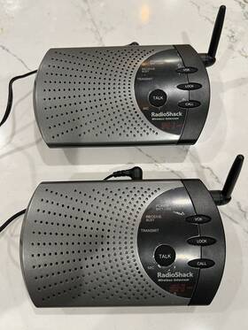 43-0012 Radio Shack 900 Mhz. 2 Wireless Intercoms With Power Adapters Tested